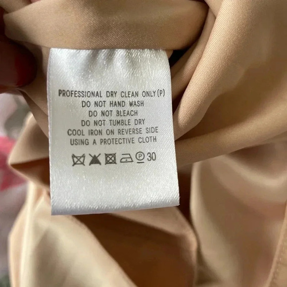 Fame and Partners Red Floral Maxi Dress - Picture 6 of 9